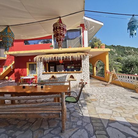 Pelekas Beach Apartments Rolling Stone Bagian luar foto