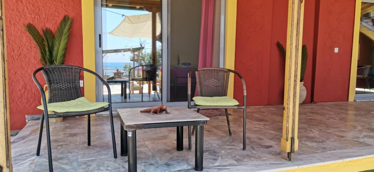 Pelekas Beach Apartments Rolling Stone Bagian luar foto