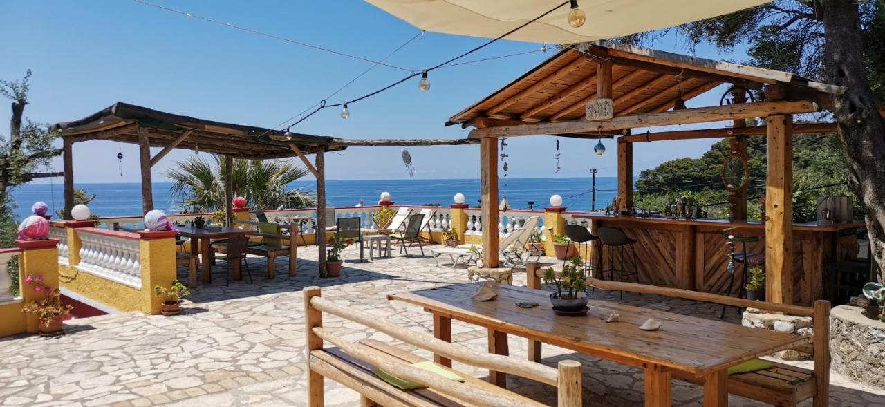 Pelekas Beach Apartments Rolling Stone Bagian luar foto