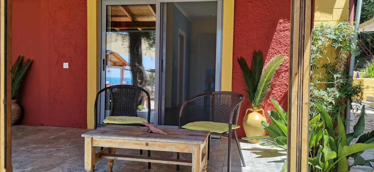 Pelekas Beach Apartments Rolling Stone Bagian luar foto