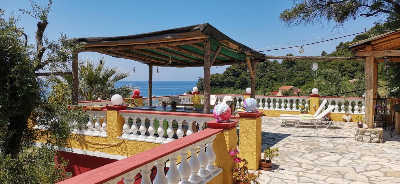 Pelekas Beach Apartments Rolling Stone Bagian luar foto