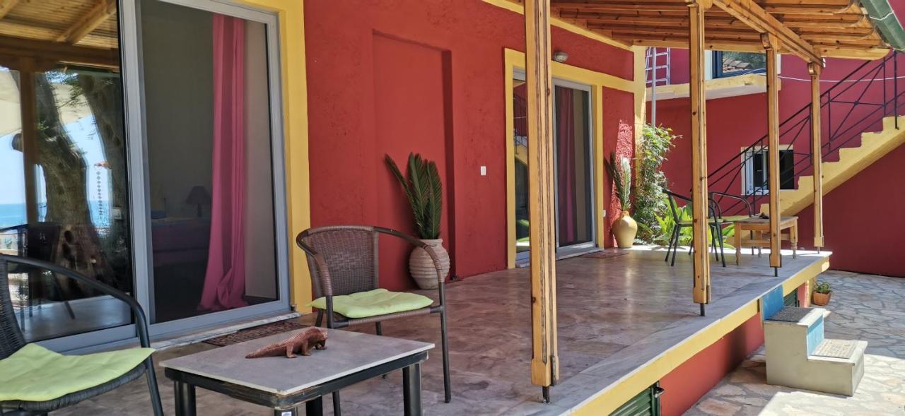 Pelekas Beach Apartments Rolling Stone Bagian luar foto