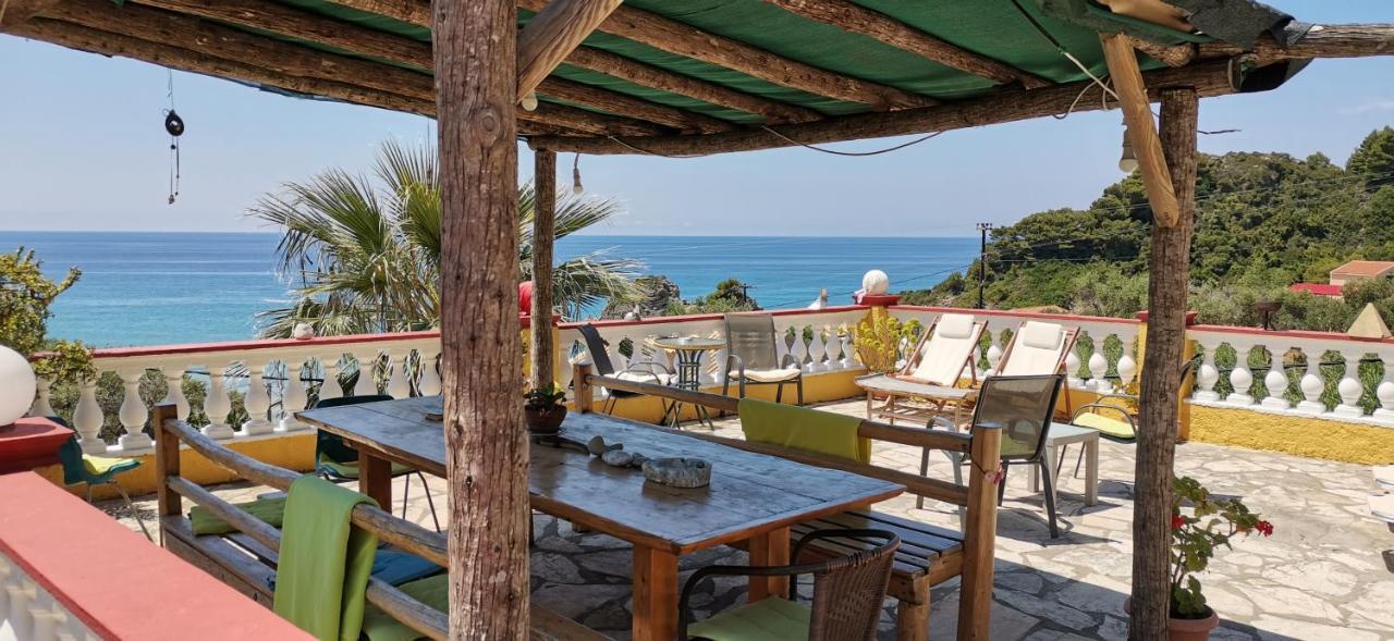 Pelekas Beach Apartments Rolling Stone Bagian luar foto