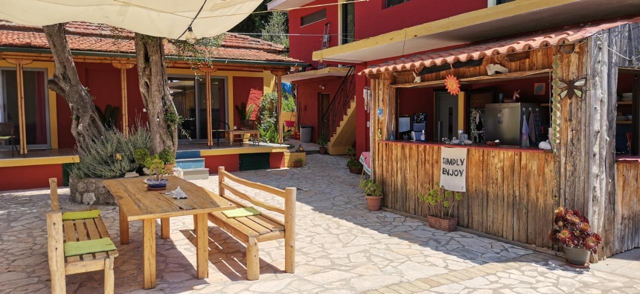 Pelekas Beach Apartments Rolling Stone Bagian luar foto