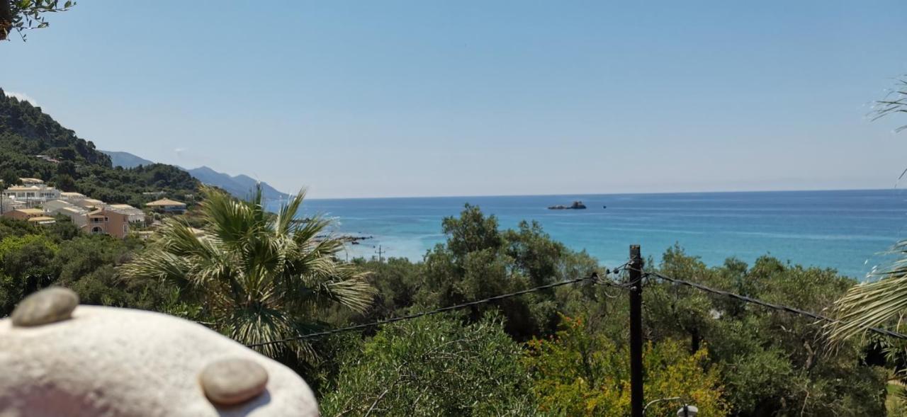 Pelekas Beach Apartments Rolling Stone Bagian luar foto