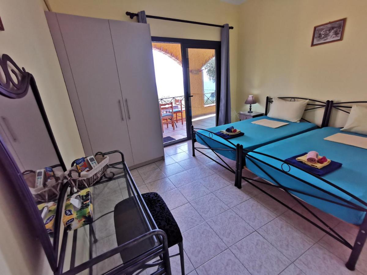 Pelekas Beach Apartments Rolling Stone Bagian luar foto