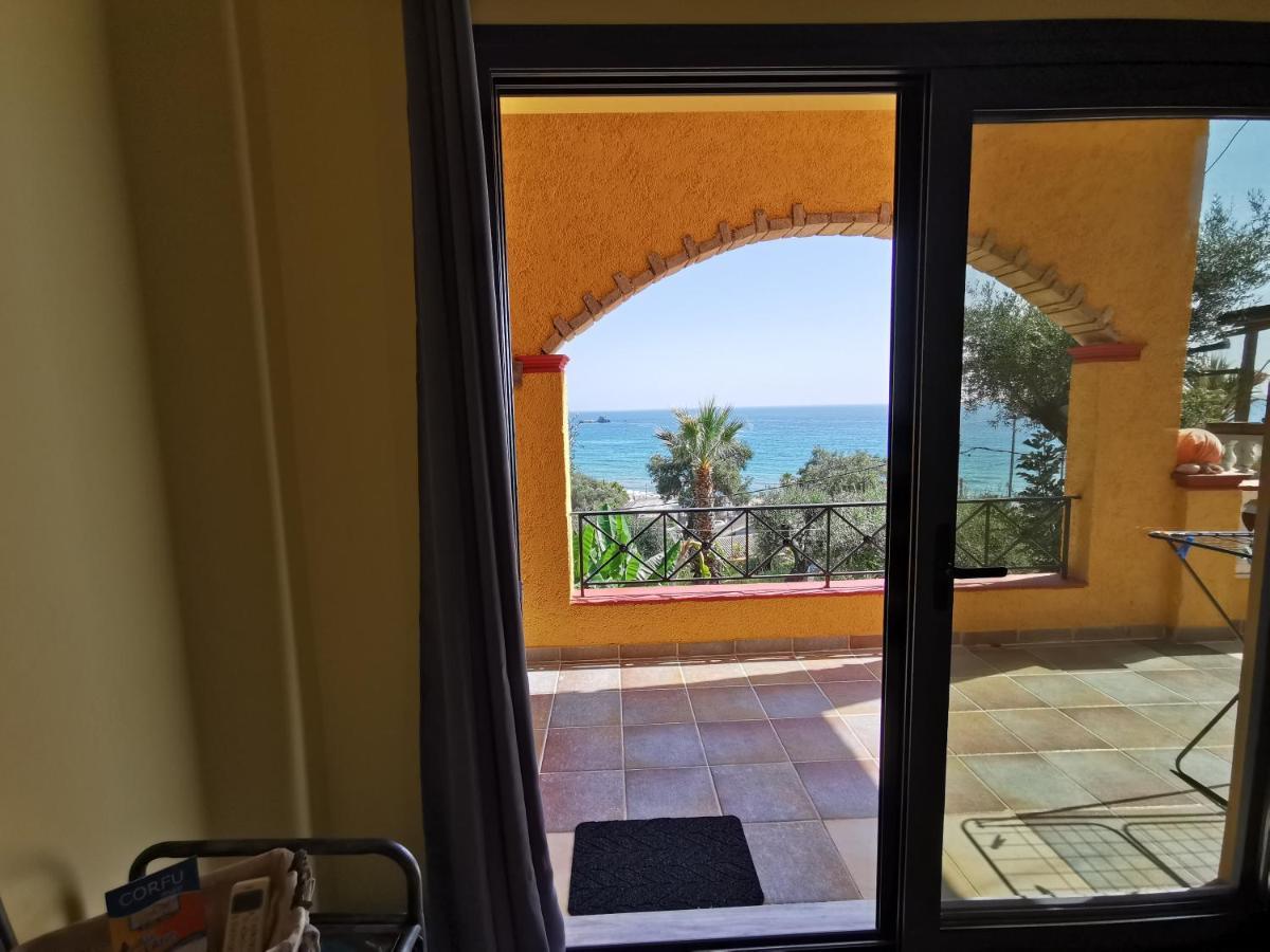 Pelekas Beach Apartments Rolling Stone Bagian luar foto