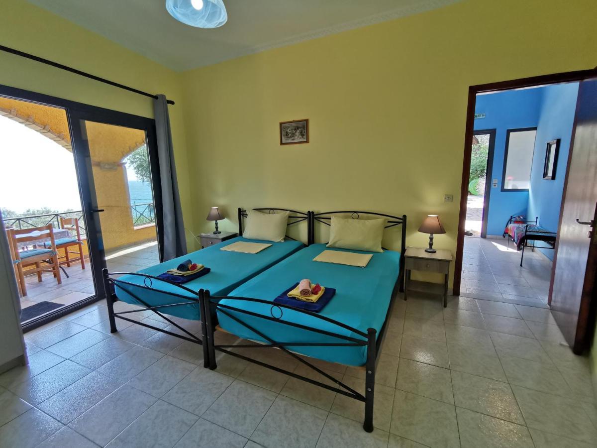 Pelekas Beach Apartments Rolling Stone Bagian luar foto