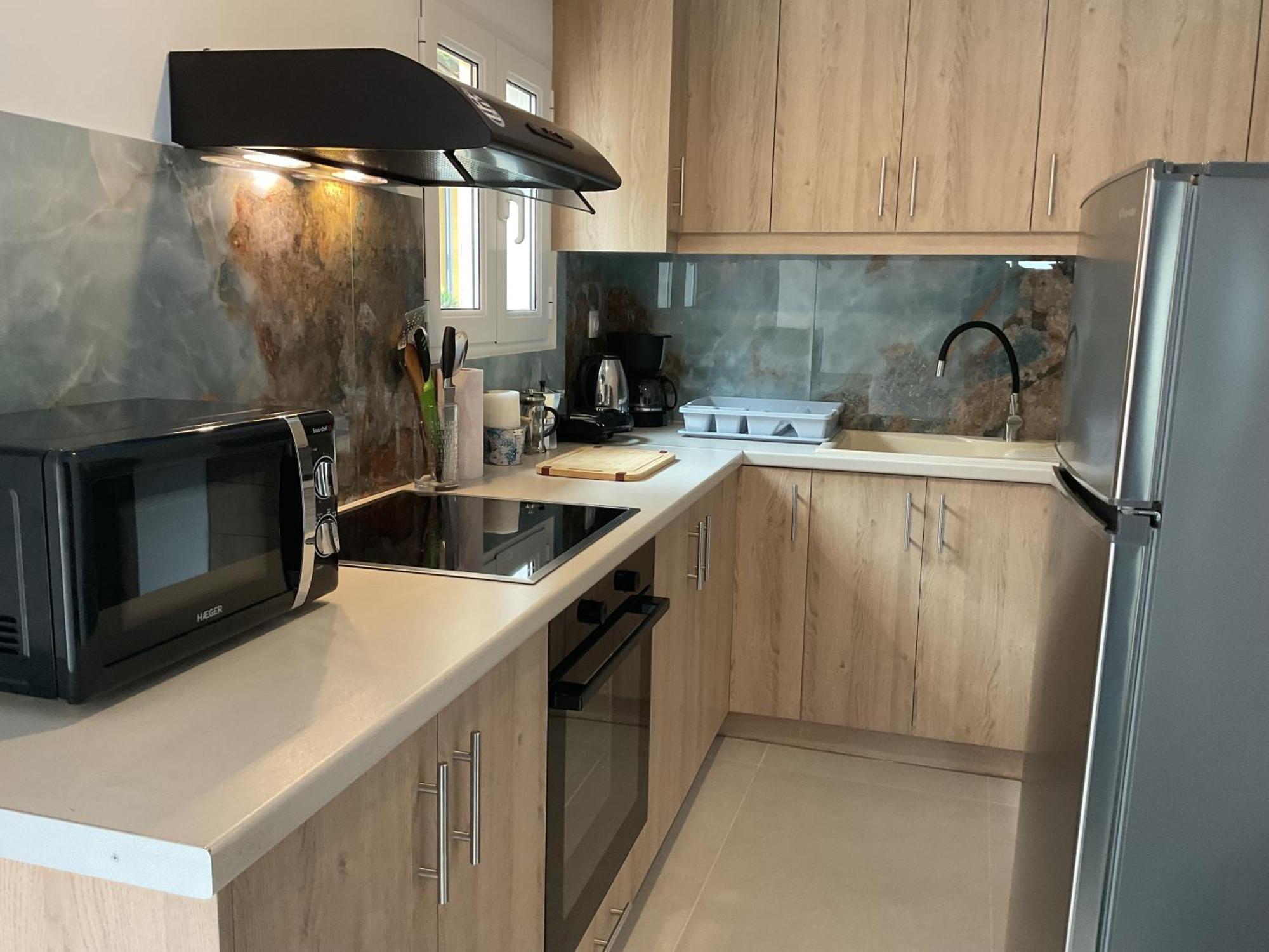 Pelekas Beach Apartments Rolling Stone Bagian luar foto